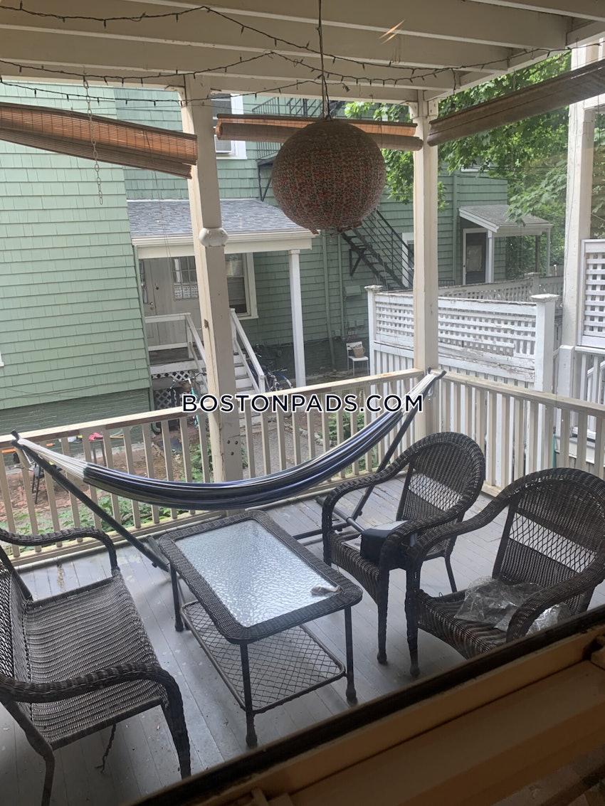 CAMBRIDGE - HARVARD SQUARE - 2 Beds, 1 Bath - Image 13