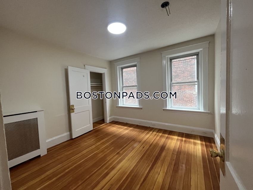 BOSTON - ALLSTON - 3 Beds, 1 Bath - Image 22