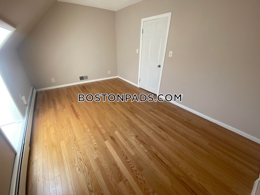 MALDEN - 5 Beds, 2 Baths - Image 10