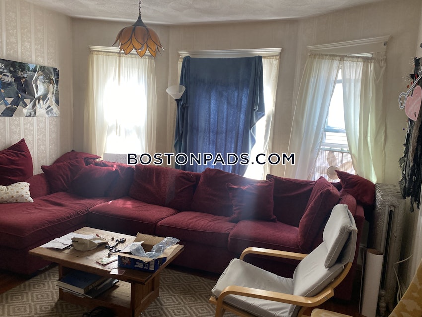 SOMERVILLE - TUFTS - 3 Beds, 1 Bath - Image 19