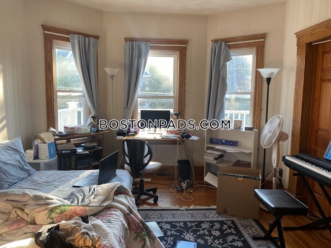 Medford - $6,000+ /mo