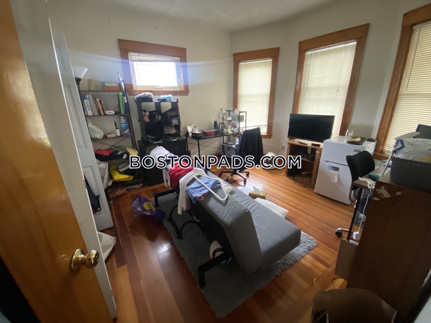 Medford - $4,000+ /month