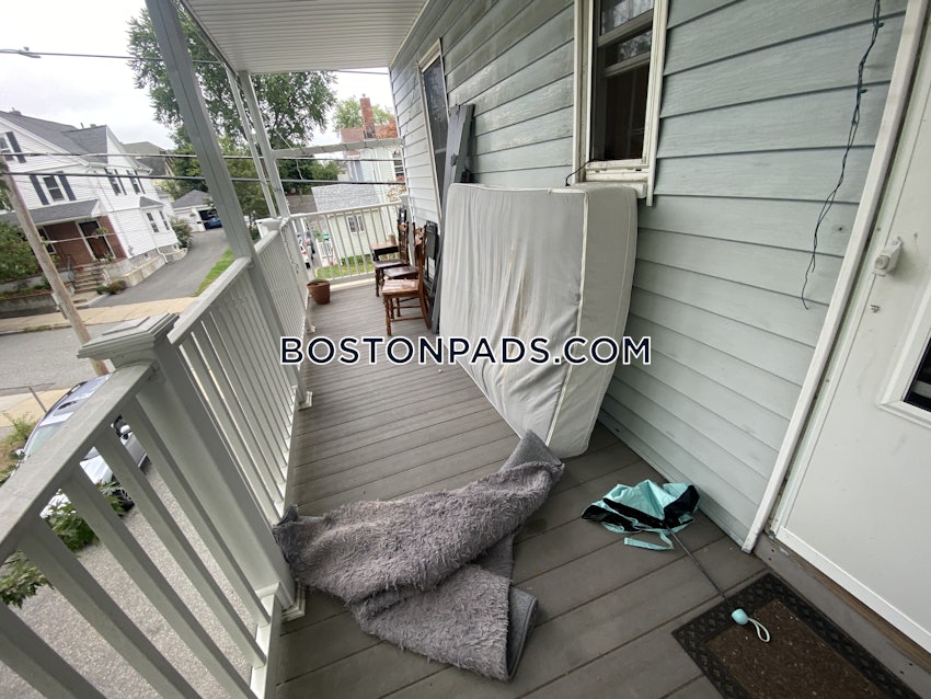 MEDFORD - TUFTS - 4 Beds, 1 Bath - Image 23