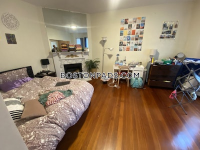 Medford 3 Bed 1 Bath MEDFORD  Tufts - $3,600