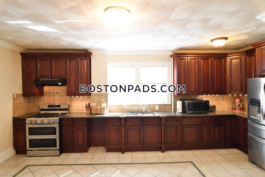 BOSTON - DORCHESTER - CENTER - 5 Beds, 3 Baths - Image 3