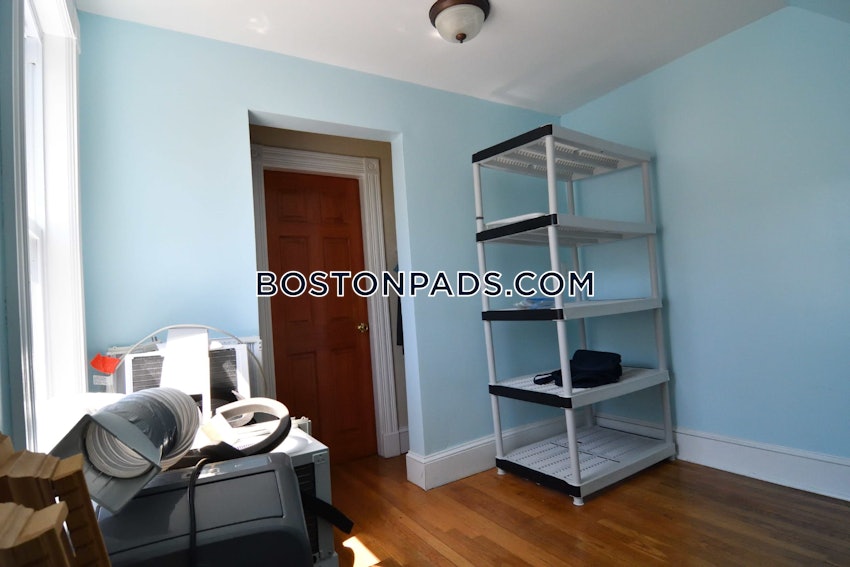 BOSTON - DORCHESTER - CENTER - 5 Beds, 3 Baths - Image 1