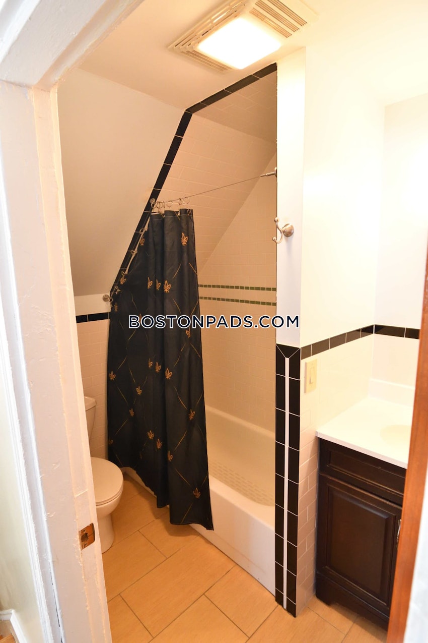 BOSTON - DORCHESTER - CENTER - 5 Beds, 3 Baths - Image 22