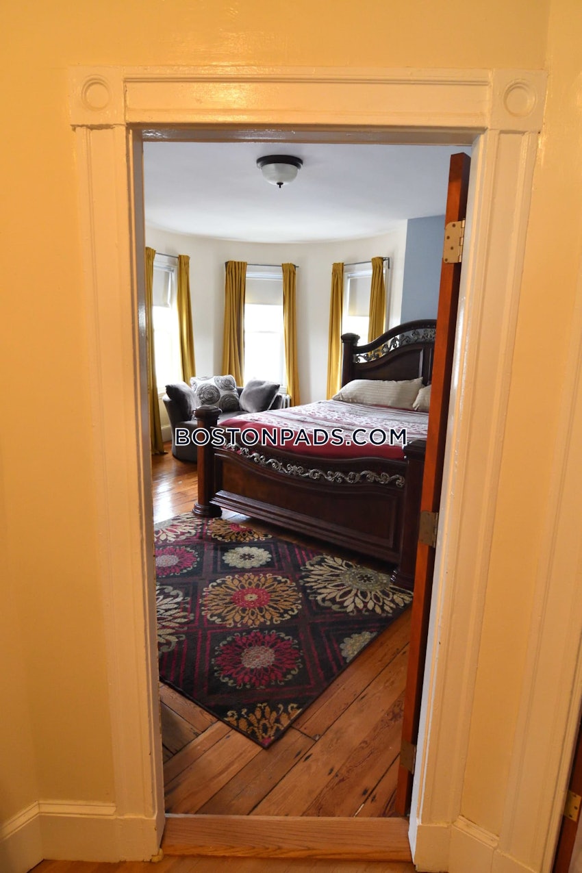 BOSTON - DORCHESTER - CENTER - 5 Beds, 3 Baths - Image 23