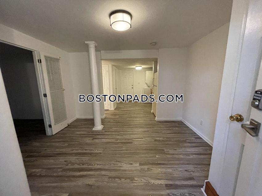 BOSTON - FORT HILL - 1 Bed, 1 Bath - Image 1