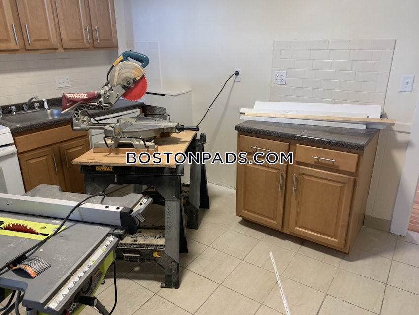 BOSTON - ALLSTON - 3 Beds, 1 Bath - Image 2