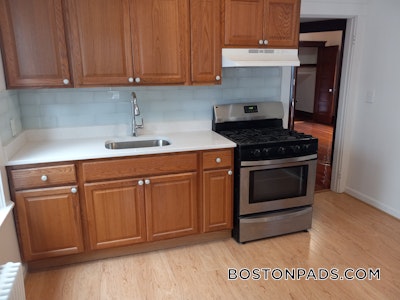 Medford 2 Beds  Tufts  Tufts - $2,600