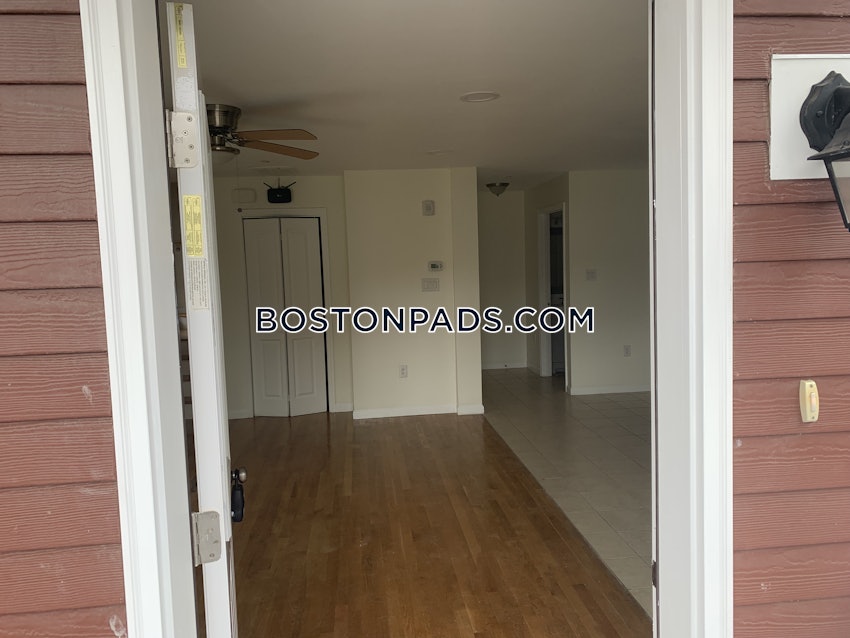 BOSTON - FORT HILL - 3 Beds, 2.5 Baths - Image 14