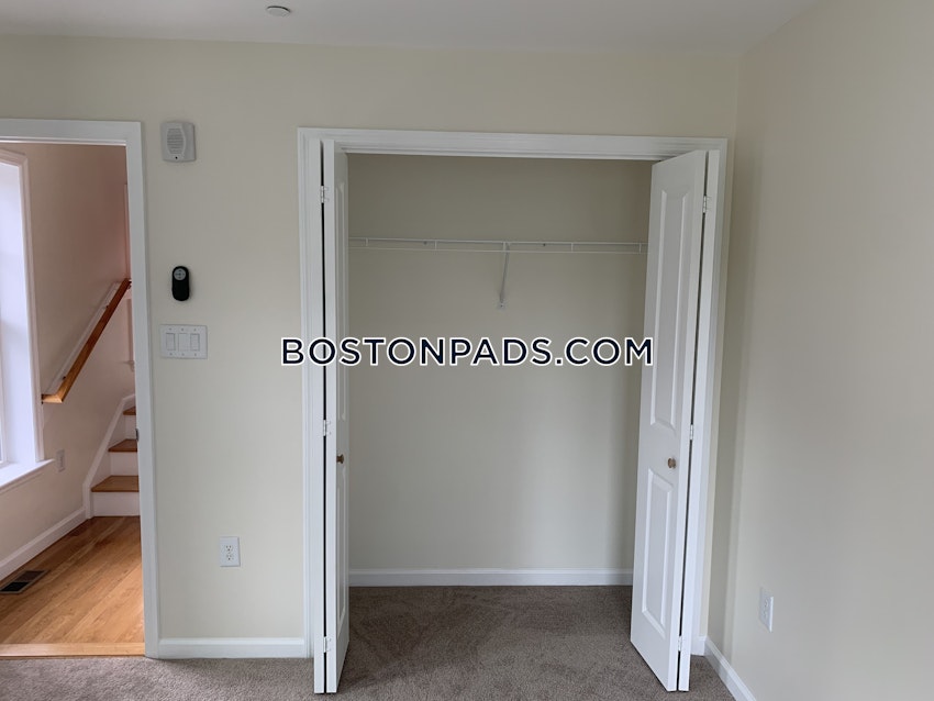 BOSTON - FORT HILL - 3 Beds, 2.5 Baths - Image 17