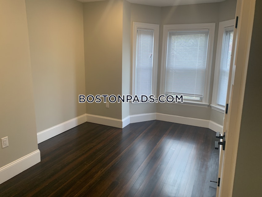 BOSTON - EAST BOSTON - EAGLE HILL - 4 Beds, 2 Baths - Image 1