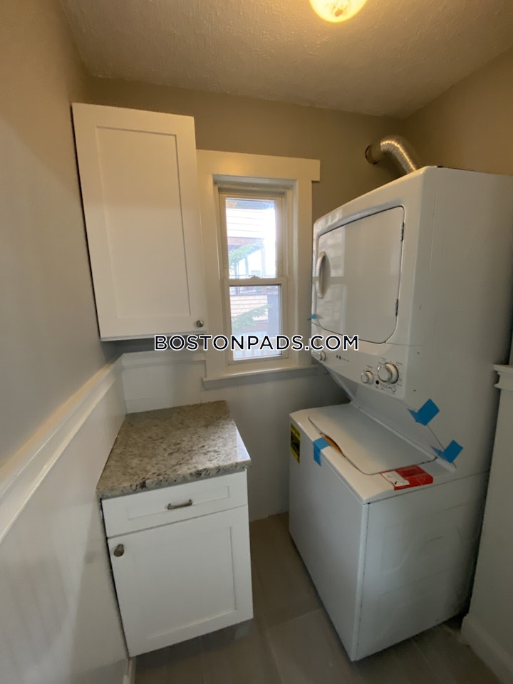medford-3-bed-1-bath-medford-tufts-3925-8025839 