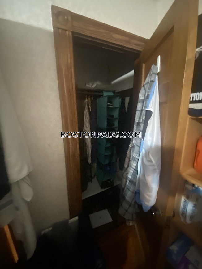 Medford - $5,800+ /mo