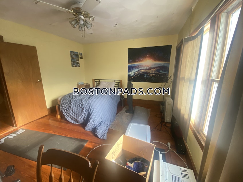 Medford - $5,800+ /month