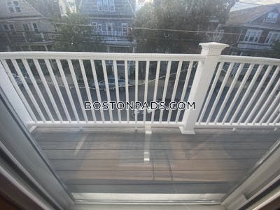 Medford /5 Beds 2 Baths  Tufts - $5,800 No Fee