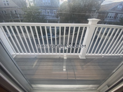 Medford /5 Beds 2 Baths  Tufts - $5,800 No Fee