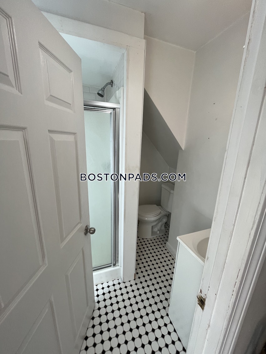 MEDFORD - MEDFORD SQUARE - 1 Bed, 1 Bath - Image 12