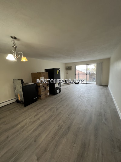 Watertown 1 Bed 1 Bath - $2,600 No Fee