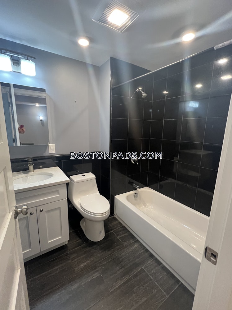 Commonwealth Ave., Boston