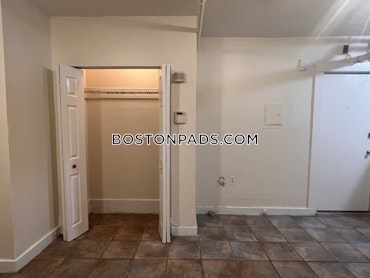 Boston - 0 Beds, 1 Baths