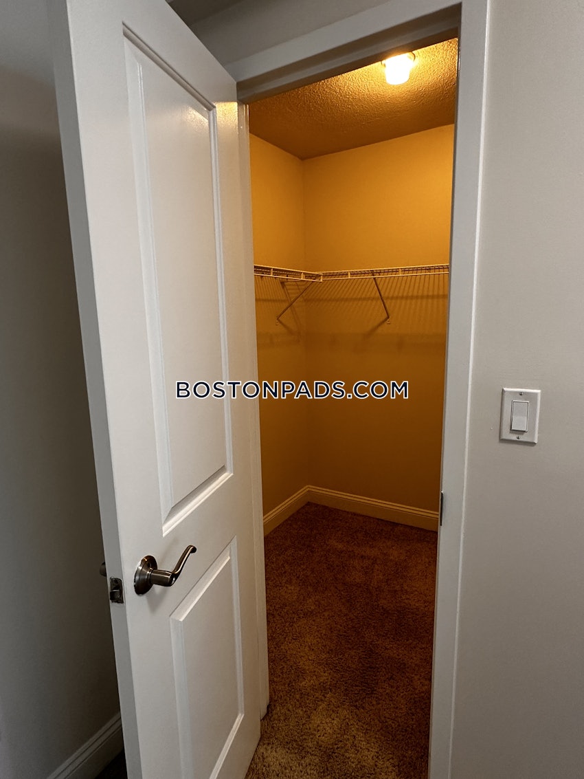BOSTON - WEST END - 3 Beds, 2.5 Baths - Image 4