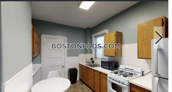 Boston - $3,800+ /mo