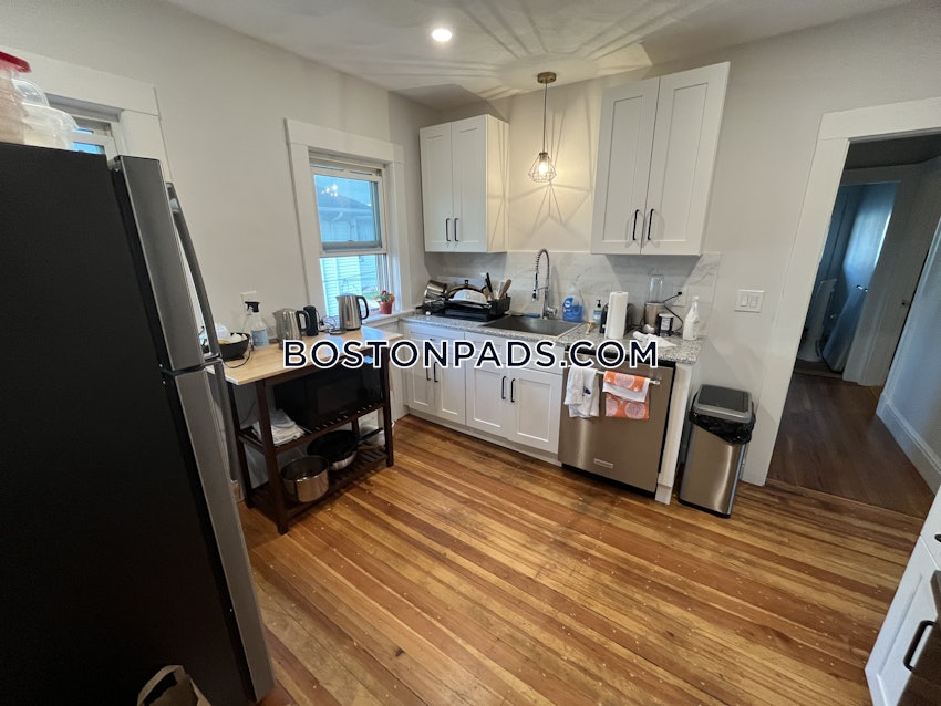 MEDFORD - TUFTS - 4 Beds, 1 Bath - Image 19