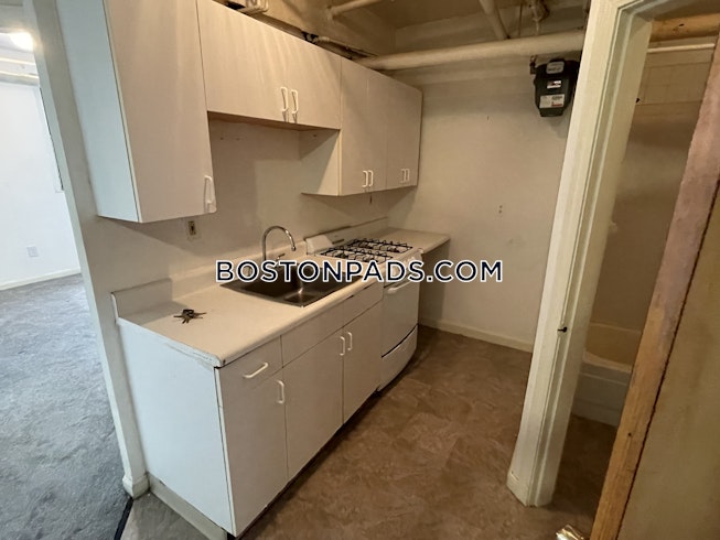 Boston - $3,400+ /mo