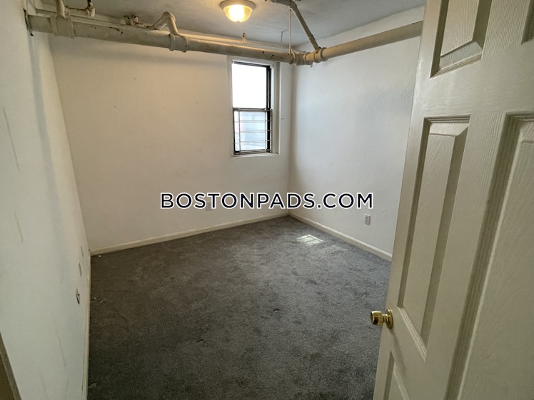 Peterborough St., Boston