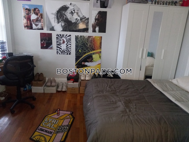 Medford - $3,825+ /mo