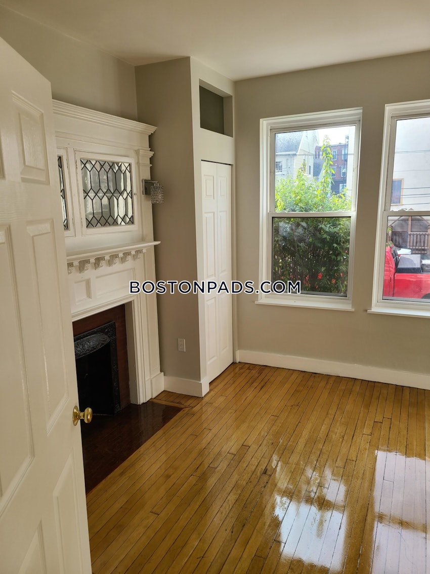 BOSTON - ALLSTON - 5 Beds, 2 Baths - Image 13