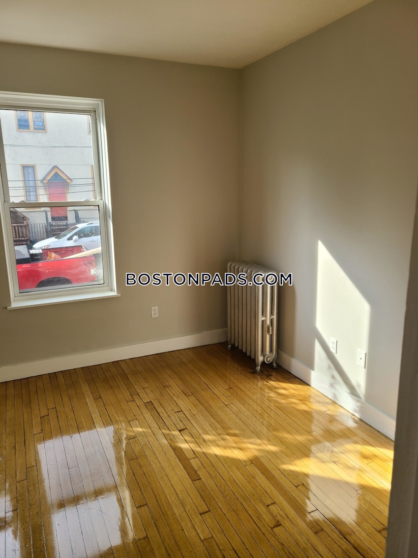 BOSTON - ALLSTON - 5 Beds, 2 Baths - Image 14