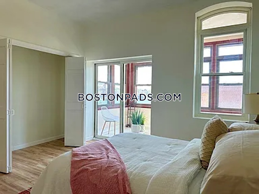 CHELSEA - 2 Beds, 2 Baths - Image 17