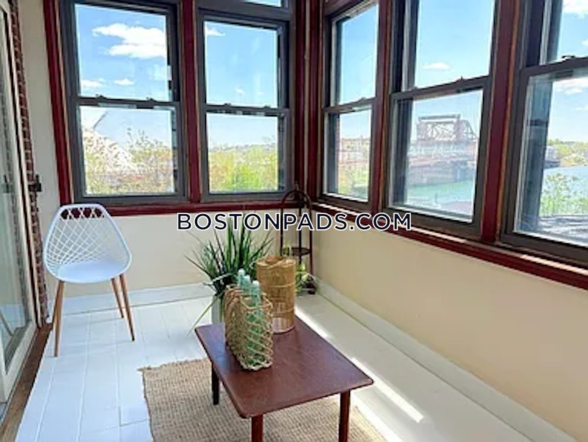 CHELSEA - 2 Beds, 2 Baths - Image 15