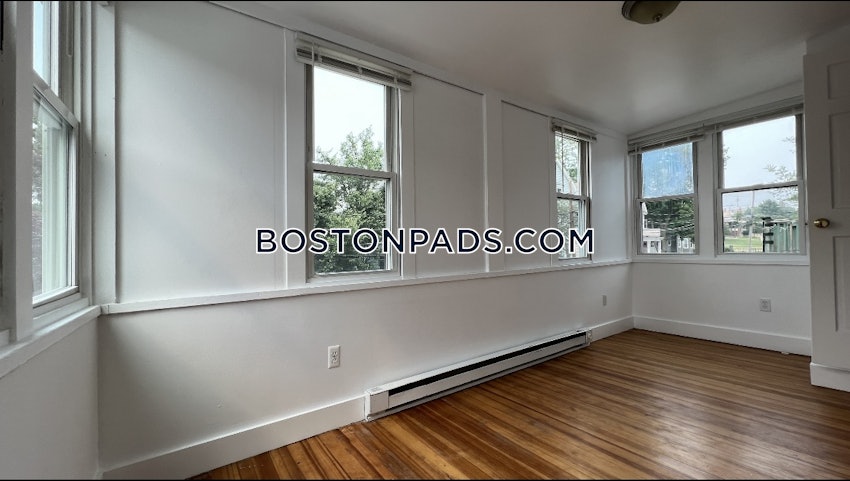 SOMERVILLE - TUFTS - 5 Beds, 1 Bath - Image 12