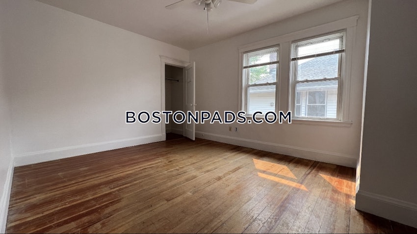 SOMERVILLE - TUFTS - 5 Beds, 1 Bath - Image 13