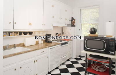 Back Bay Sunny 1 bed 1 bath available 01/01 on Beacon St. Back Bay! Boston - $3,395