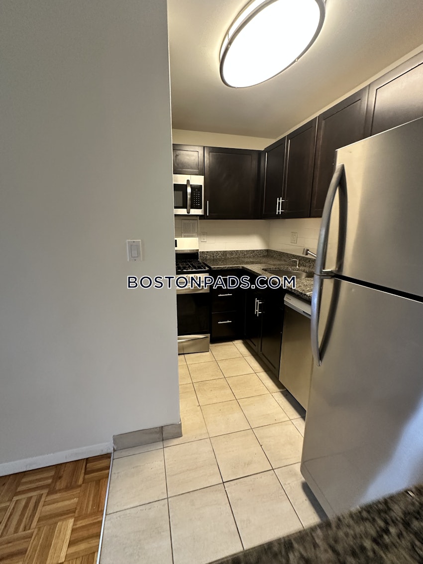 BROOKLINE- BOSTON UNIVERSITY - 2 Beds, 1.5 Baths - Image 6