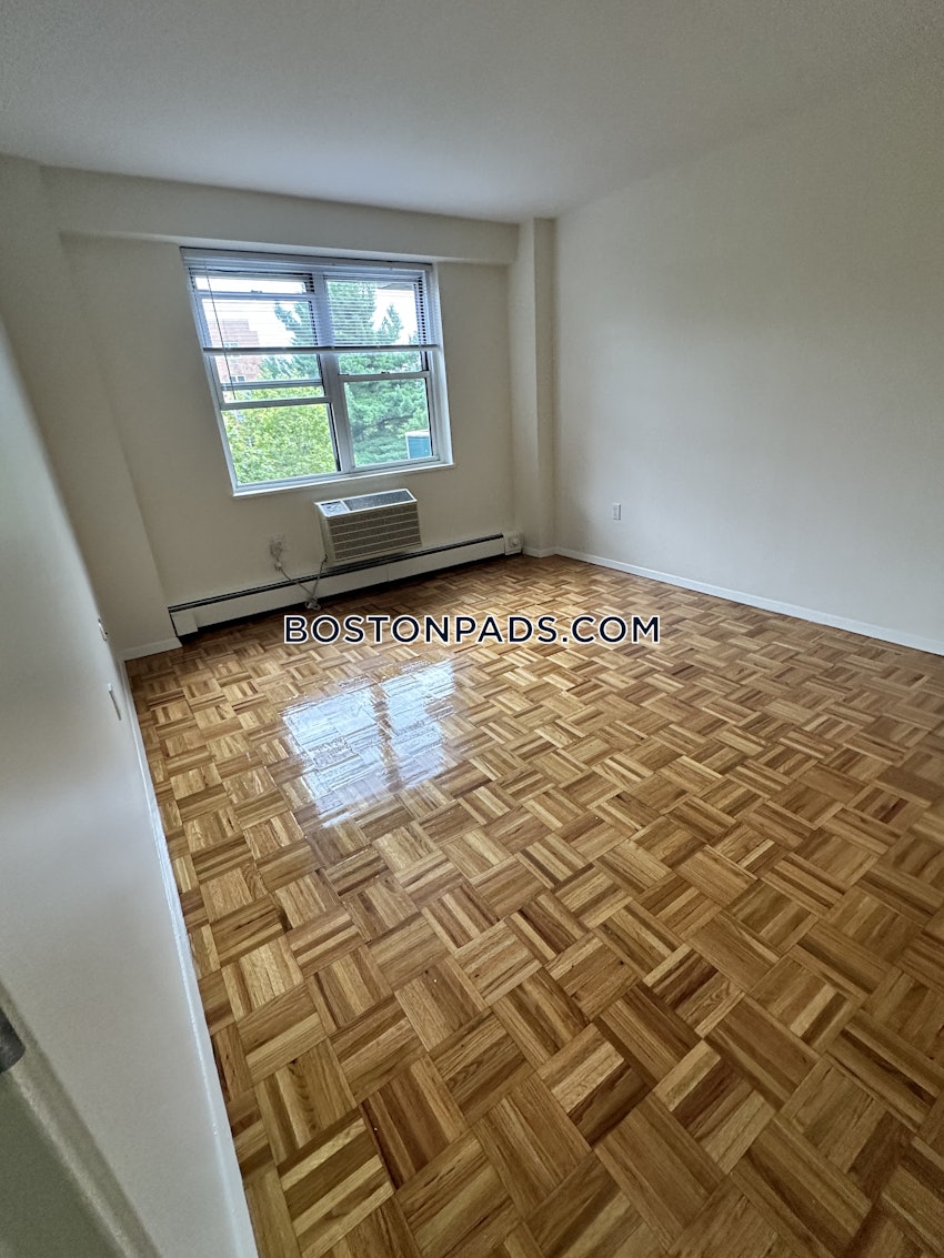 BROOKLINE- BOSTON UNIVERSITY - 2 Beds, 1.5 Baths - Image 7