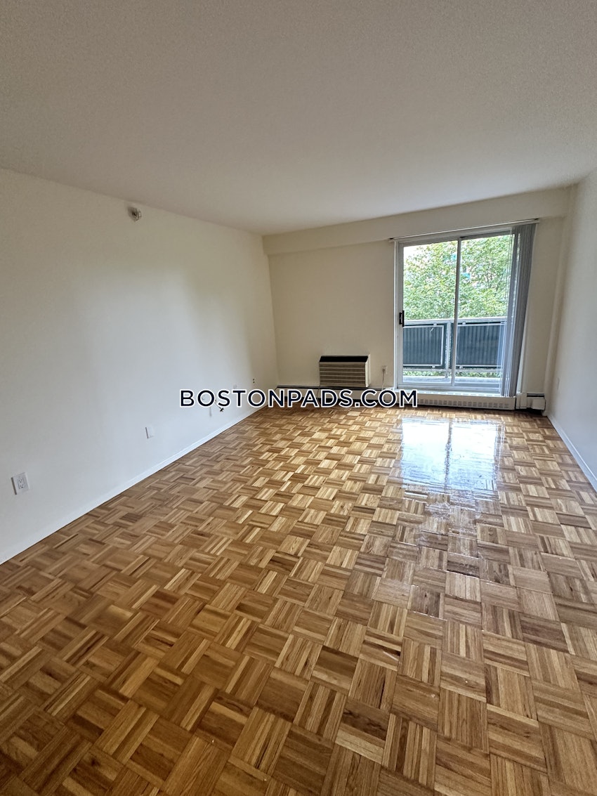 BROOKLINE- BOSTON UNIVERSITY - 2 Beds, 1.5 Baths - Image 9