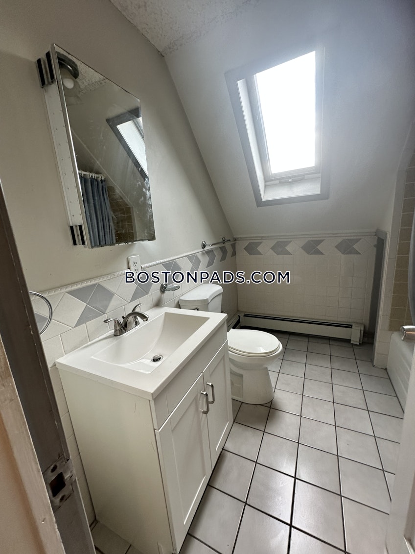 Medford - $3,900+ /month