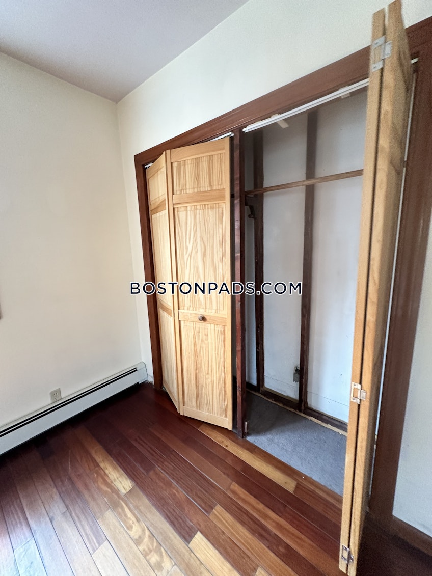 Medford - $3,900+ /month