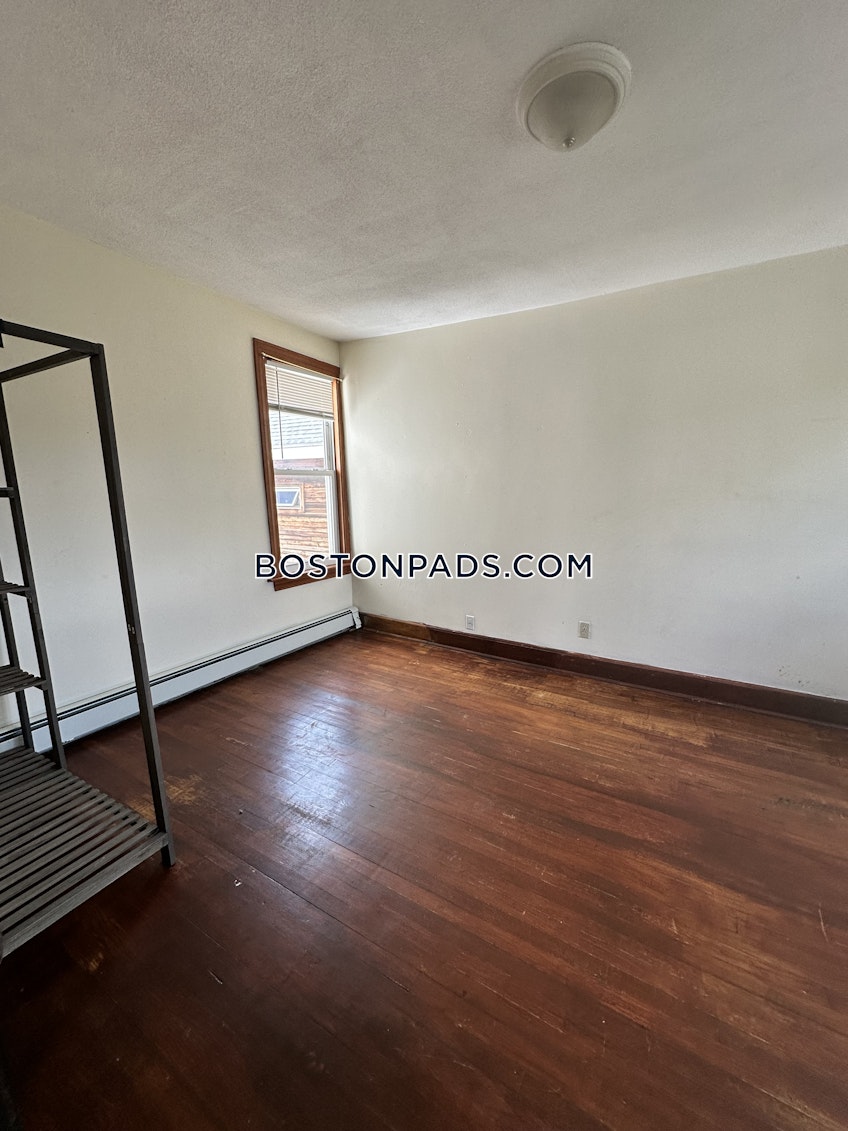 Medford - $3,900+ /month