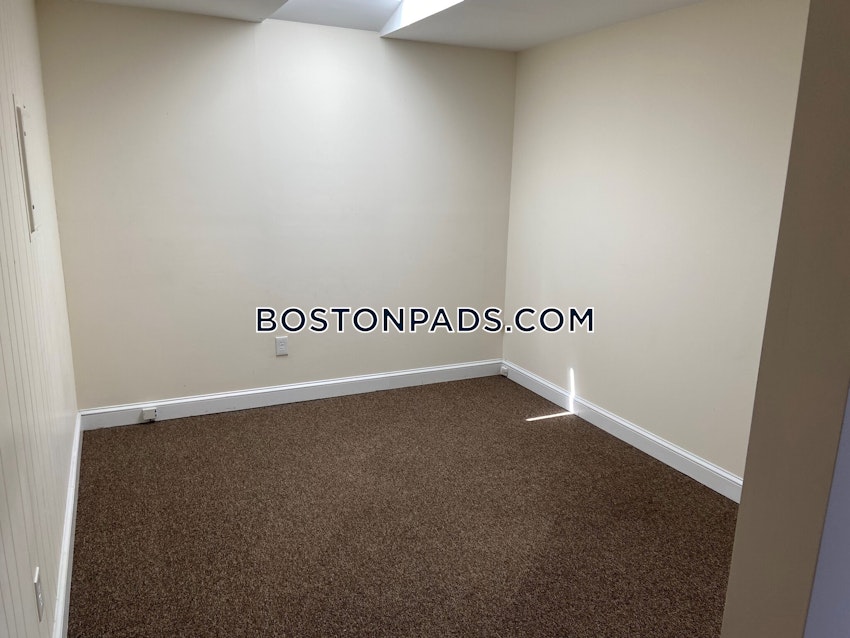 NEWTON - WEST NEWTON - 3 Beds, 2 Baths - Image 9