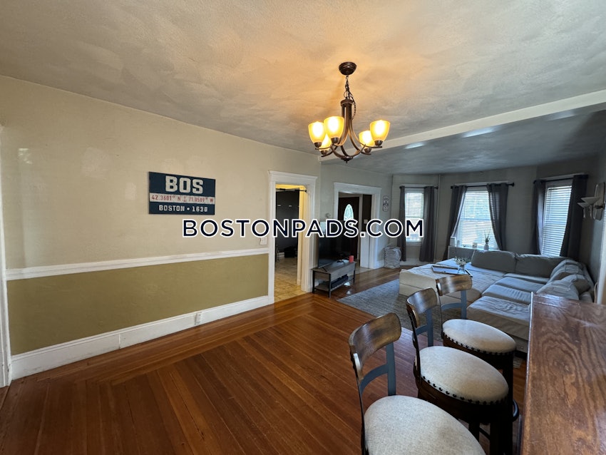 MEDFORD - WELLINGTON - 3 Beds, 1 Bath - Image 1