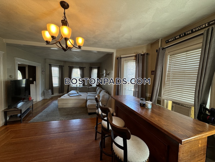 MEDFORD - WELLINGTON - 3 Beds, 1 Bath - Image 2