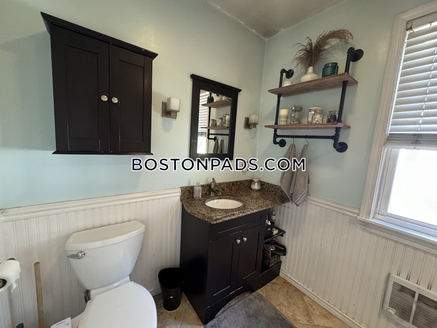 MEDFORD - WELLINGTON - 3 Beds, 1 Bath - Image 9